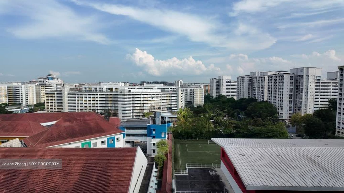 Blk 577 Hougang Avenue 4 (Hougang), HDB Executive #580571061